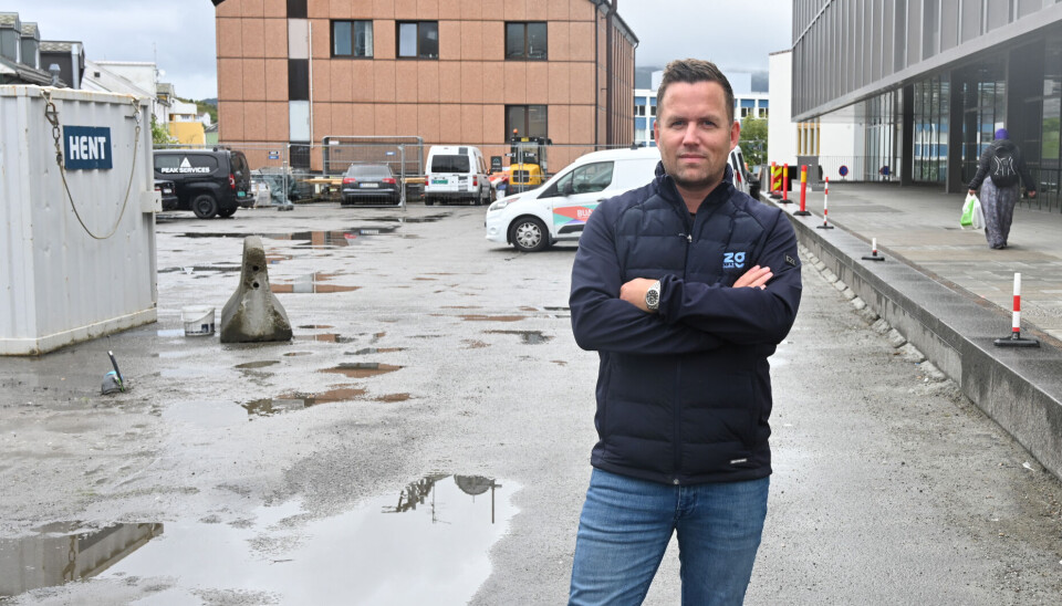 Espen Larsen fra Ziko Gruppen fastholder at takflaten er lovlig parkeringsareal.