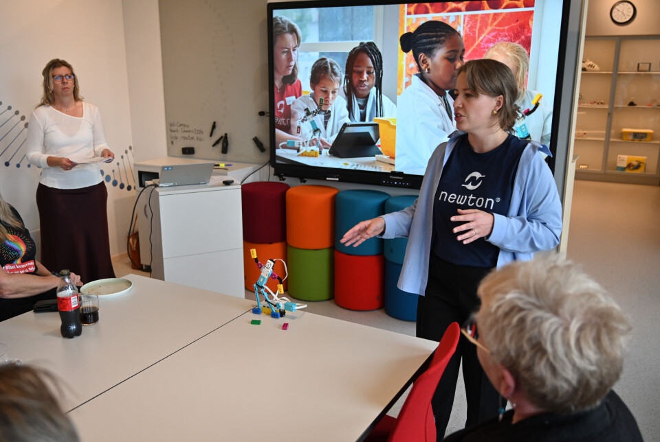 Elin Kanck Lorentzen, rådgiver tjenesteutvikling og kreativ næring, MR Fylke og Eirunn Monge, leder av Newtonrommet i Kristiansund.