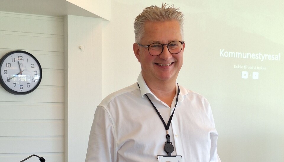 Svein Roksvåg (50), Senterpartiets ordfører på Smøla, avbildet 26. august i forkant av møte med NVE. Foto: Anita Nordeng Martinsen