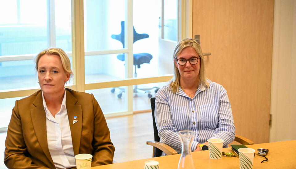 Yvonne Wold (ordfører i Rauma og medlem av SVs sentralstyre) og Line Karlsvik (SVs 1. kandidat i Møre og Romsdal).