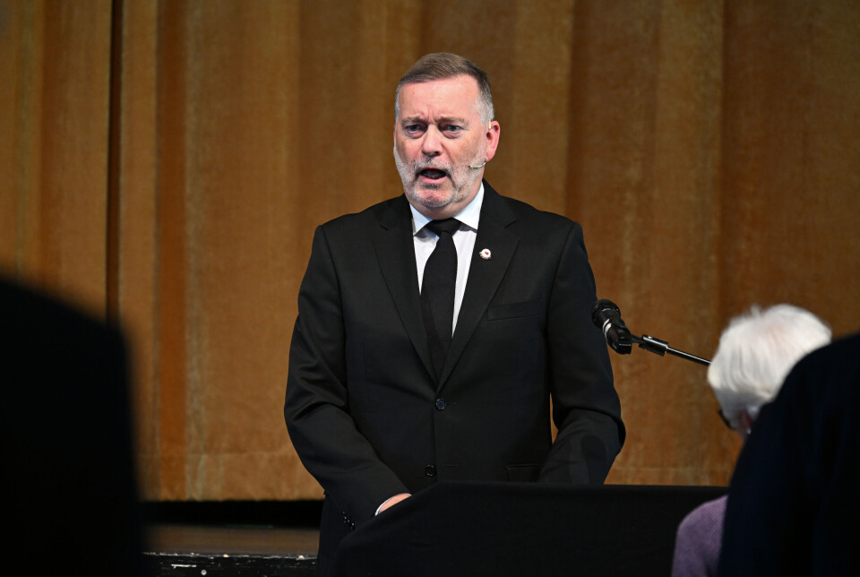 Jan-Erik Larsen stemmer i.