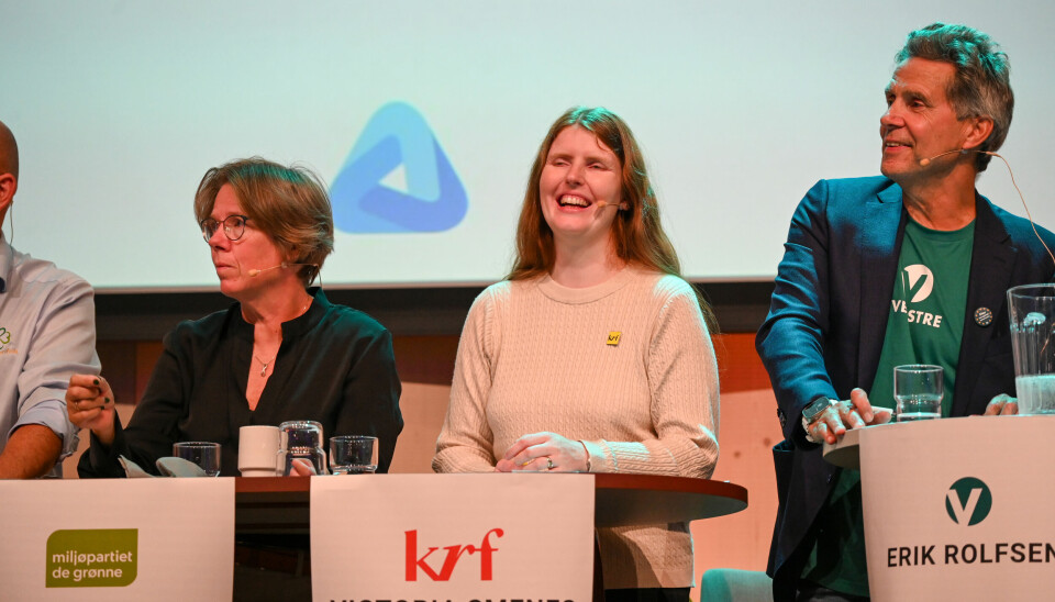 Fra venstre: Gro Santi Johnsen (Miljøpartiet De grønne), Victoria Smenes (Kristelig folkeparti) og Erik Rolfsen (Venstre) under valgkampdebatten på Campus mandag 1. september.