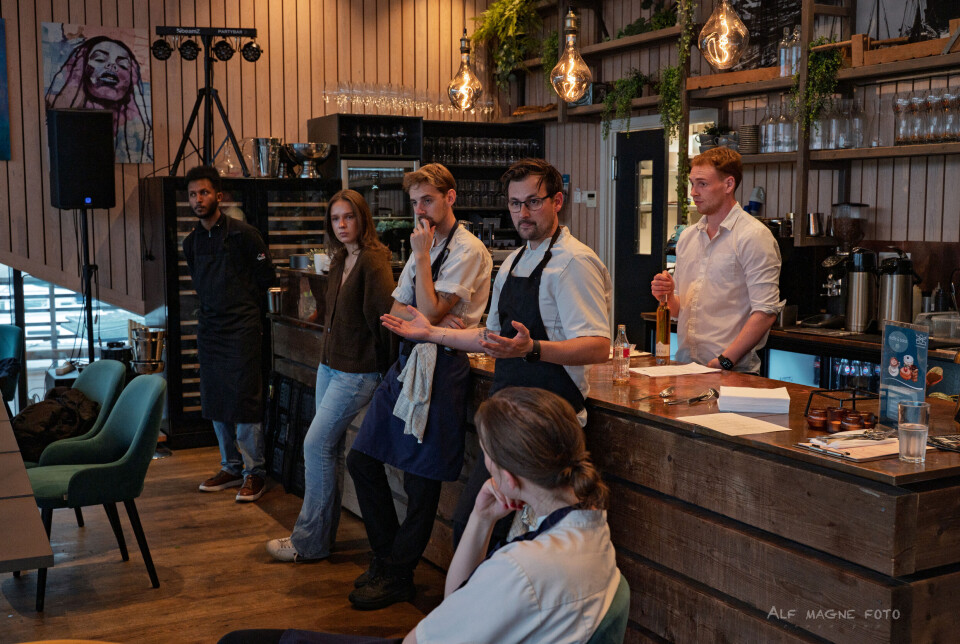 Ansatte hos Kranaskjæret Restaurant og Catering AS testet ut den nye menyen kvelden før gjestene får sjansen.