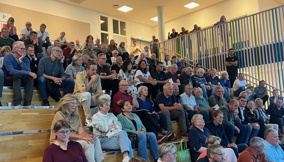 Fra folkemøtet. Foto: Svein Roksvåg.