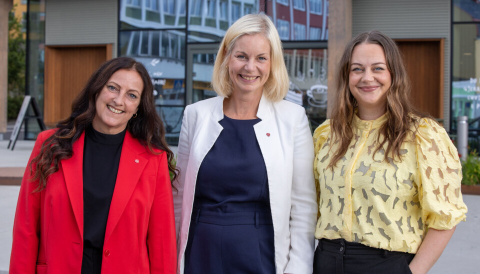 F.v.: Berit Tønnesen – tredjekandidat for Arbeiderpartiet i Møre og Romsdal; Sigrun Aasland – forsknings- og høyere utdanningsminister; Line Hatmosø Hoem – tidligere fylkesordfører i Møre og Romsdal.