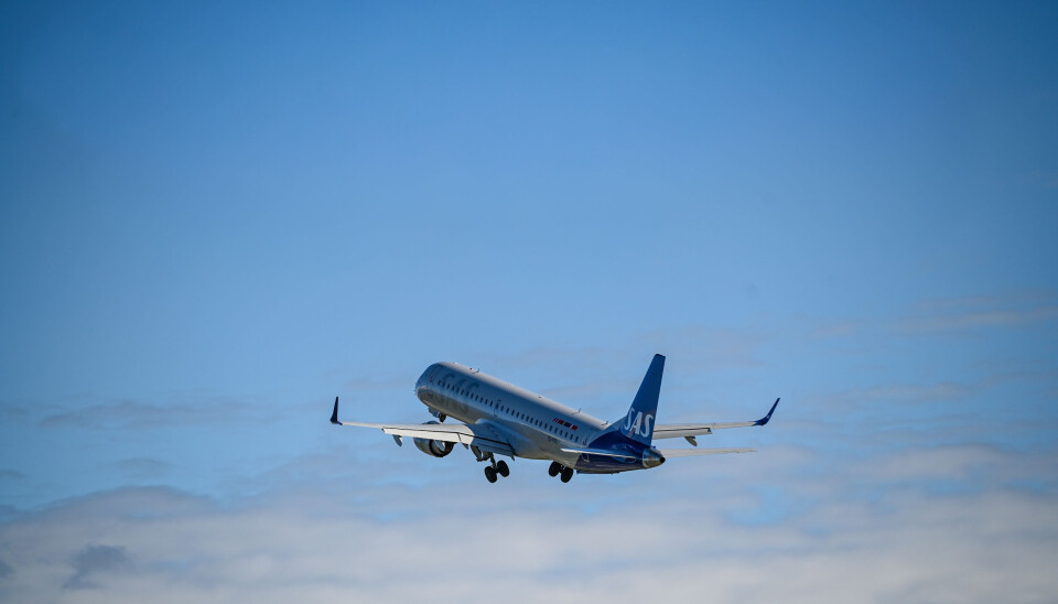 Publikum fikk også se SAS sitt Embraer E195LR SE-RSO ta av fra Kvernberget på nært hold, noe som fikk både store og små barn til å glise godt.