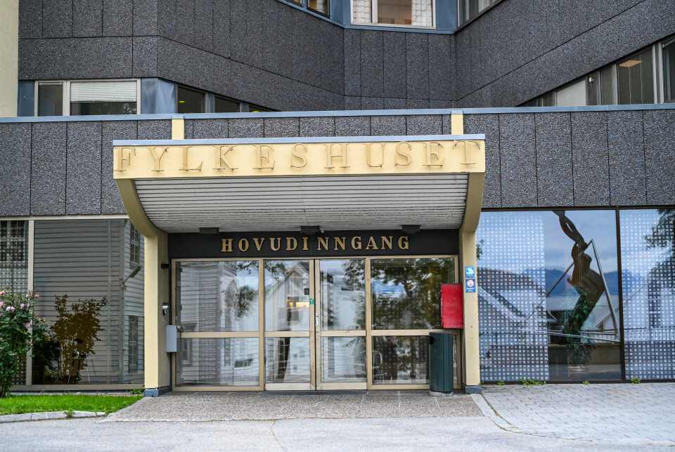 Hovedinngangen for Fylkeshuset i Molde.