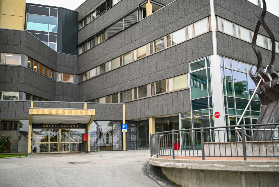Hovedinngangen for Fylkeshuset i Molde.