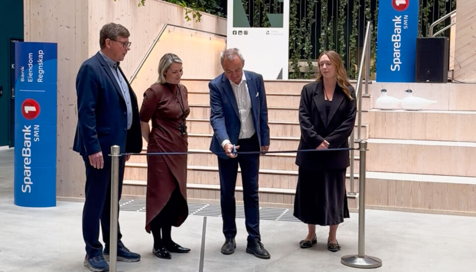 Fra åpningsfesten til Sparebank 1 SMN i Campus Kristiansund. Fra venstre: Erling Meese, Eirill Dahl, Jan-Frode Janson og Tiril Bjerkestrand Olsen.