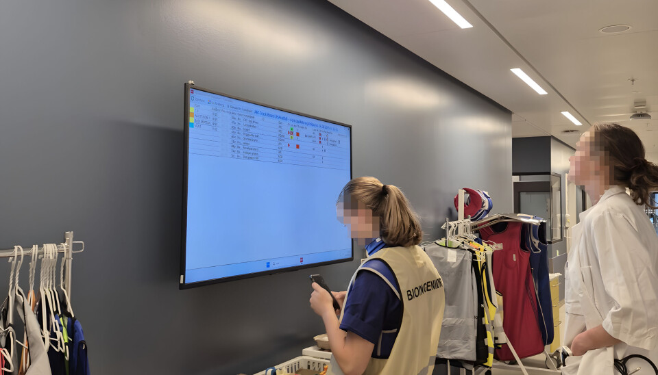 Skjerm i akuttmottaket hos Sjukehuset Nordmøre og Romsdal (SNR) med pasientopplysninger. Bildet er sladdet. Foto: Leserbilde.