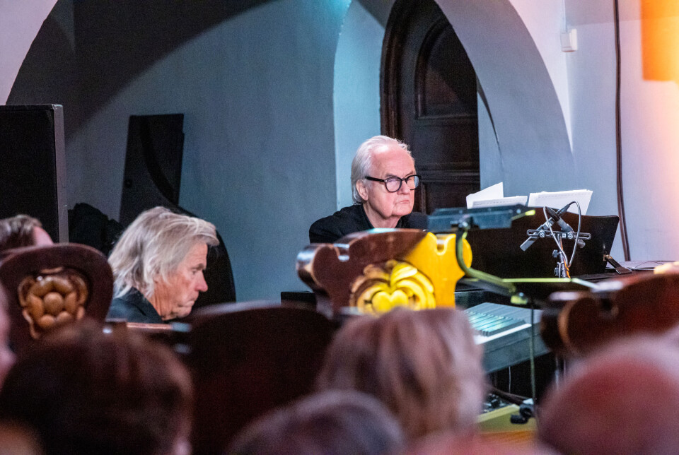 Fra venstre: Kjetil Bjerkestrand (synth/keyboard) og Ketil Bjørnstad (flygel).