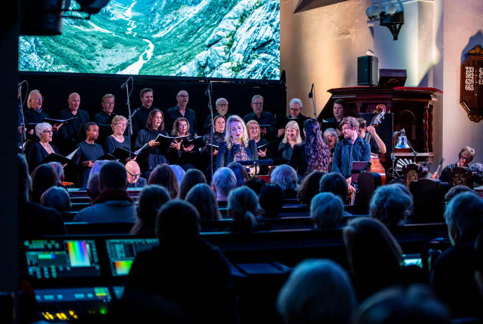 FESTSPILLENE: Avslutningen på Festspillene i Kristiansund kombinerte musikk, tekst og bilder for å speile vår tids klimaengasjement.
