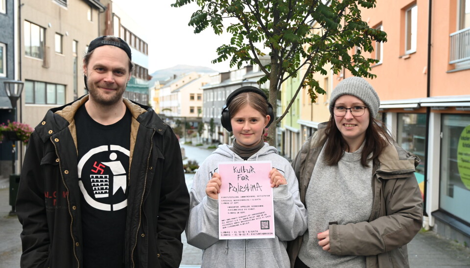 Kultur for Palestina får stor støtte, føler initiativtakerne. Fra venstre Niklas Grimsmo Mortensen, Norah Emilie Tangen-Meistad og Lis Meistad.