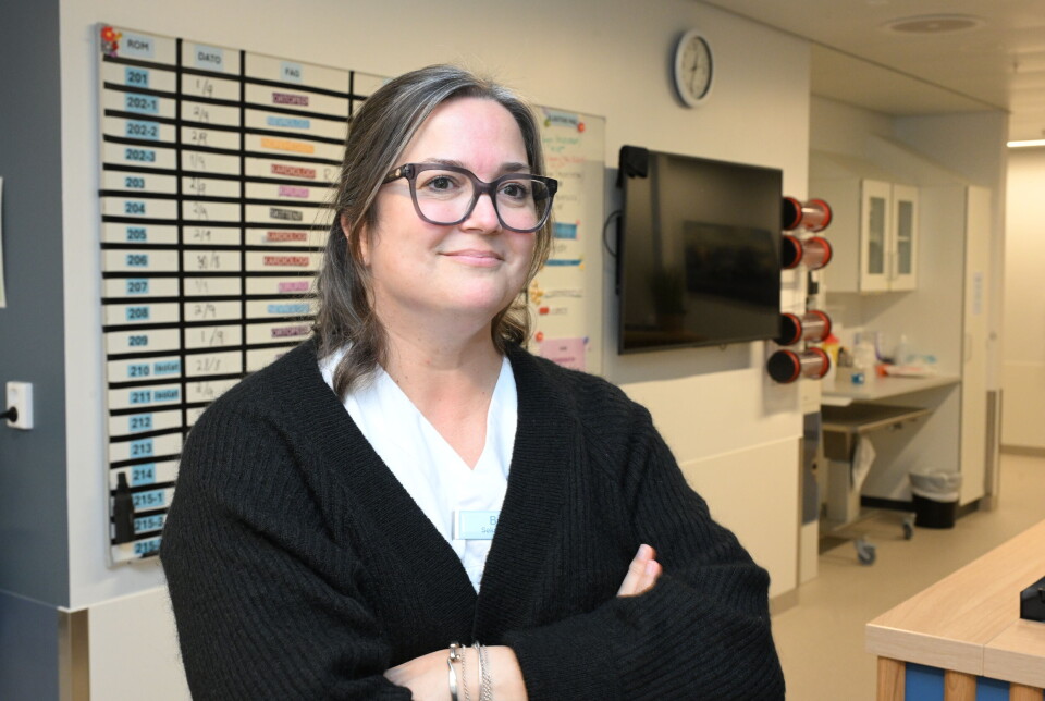 Beate Svanemsli Lyngvær (t.v), seksjonsleder ved Akutt 24. FOTO: JOHN BERGE