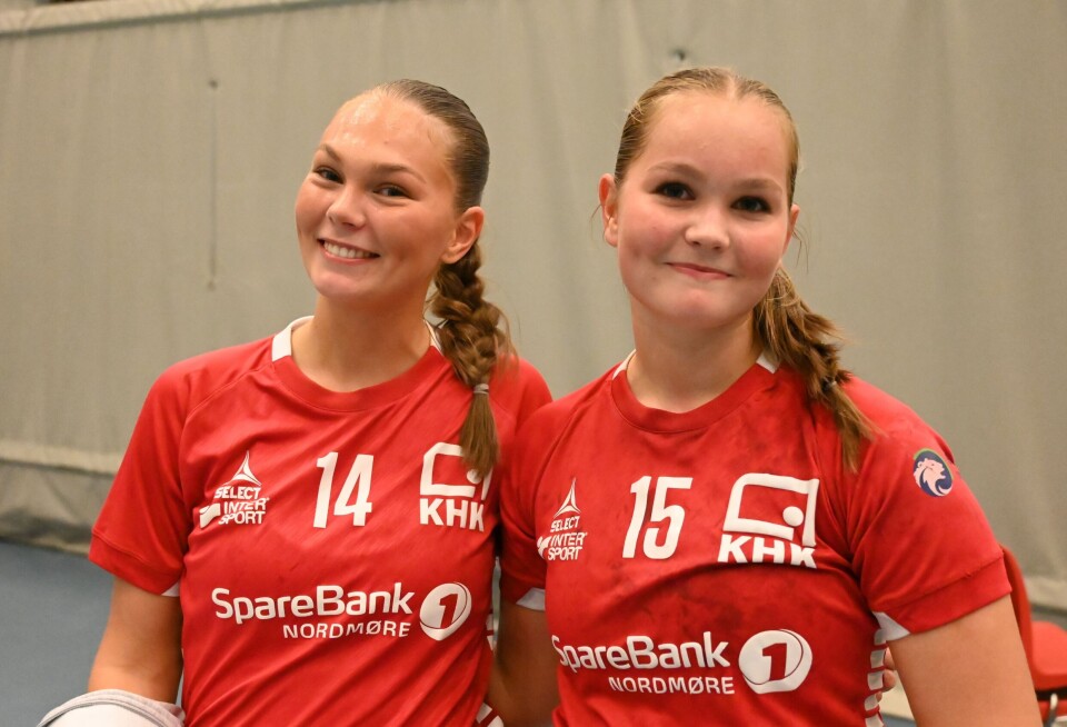 Live og Lærke Torkilsdatter Sagli spiller for damelaget til Kristiansund Håndballklubb.