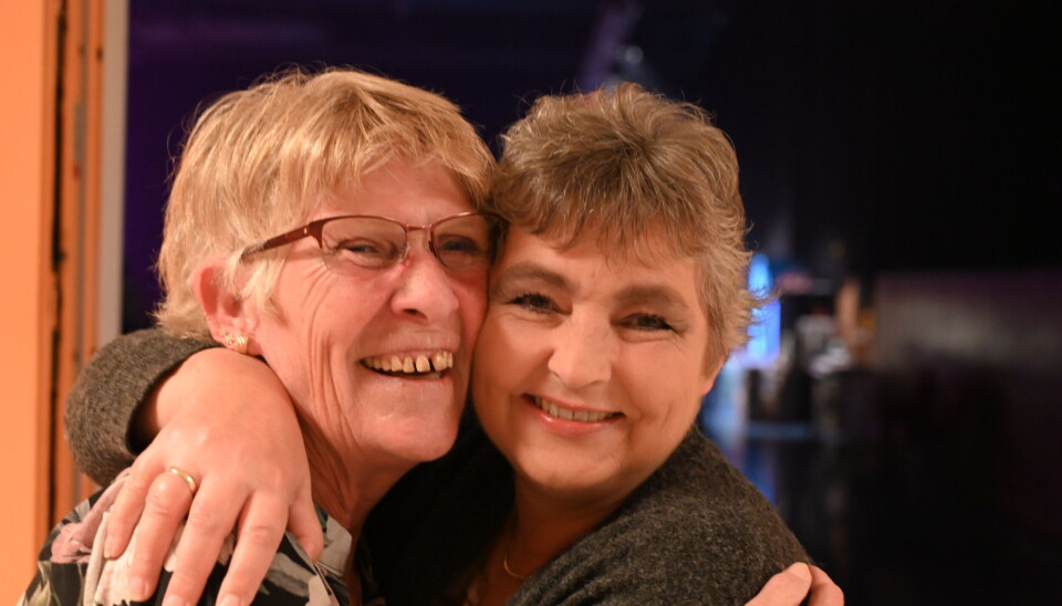 Merete Stokke og Vivian Gjengstø koste seg på Dansegalla.