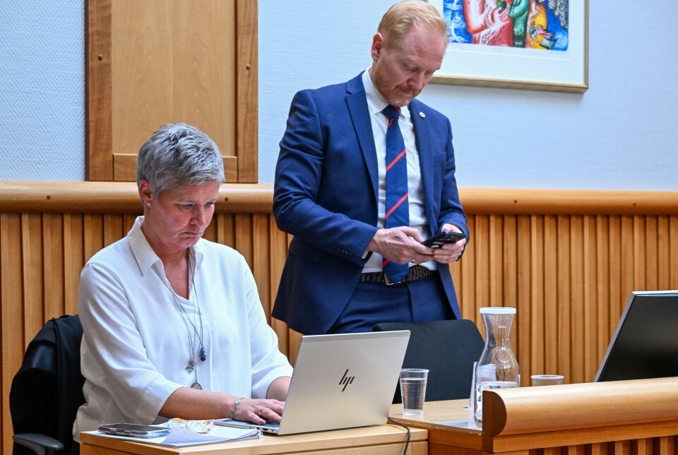 Nordmøre og Romsdal tingrett. F.v.: bistandsadvokat for barna, Inger Grete Lundemo (Advokatfirmaet Lundemo DA) og bistandsadvokat for moren, Kenneth Andre Leren (Advokathuset Kristiansund).