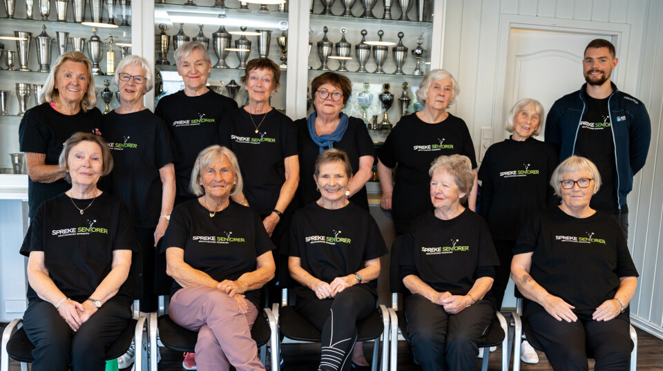 Bak fra venstre: Iris Bjøringsøy, Liv Aspås Kristiansen, Hedda Lundgaard, Eva Heggem Roksvåg, Guri Grytnes Holden, Anne Lisa Haga Rovik, Peggy, Tingnes og Sigve Bakken Bolme. Foran fra venstre: Marit Grødal Solbakken, Elbjørg Bergdal, Odny Knudtsen, Greta Nyland og Guri Eikrem.