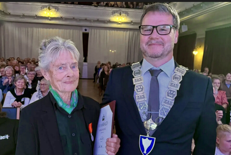 Bibbi Bøhn og ordfører i Aure. Henning Torset. FOTO: PRIVAT