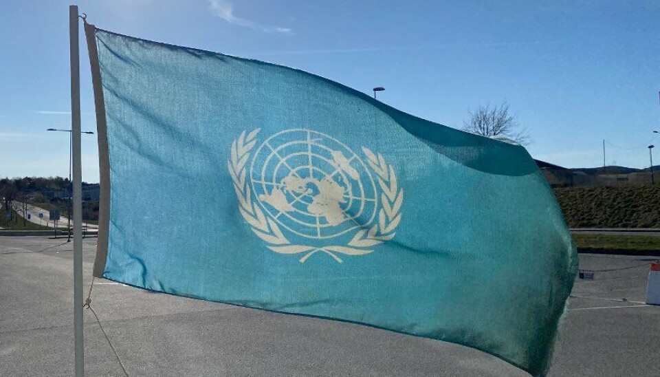 FN-flagget vaier i vinden i Kristiansund